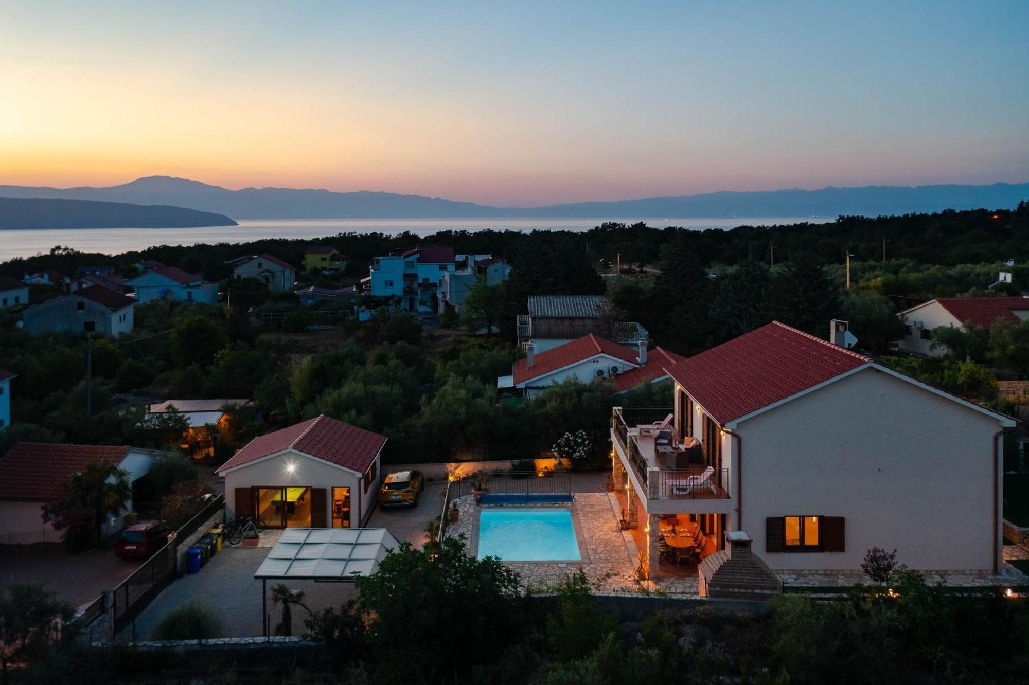 Villa Sara - Perfect Family Holiday Brzac Bagian luar foto